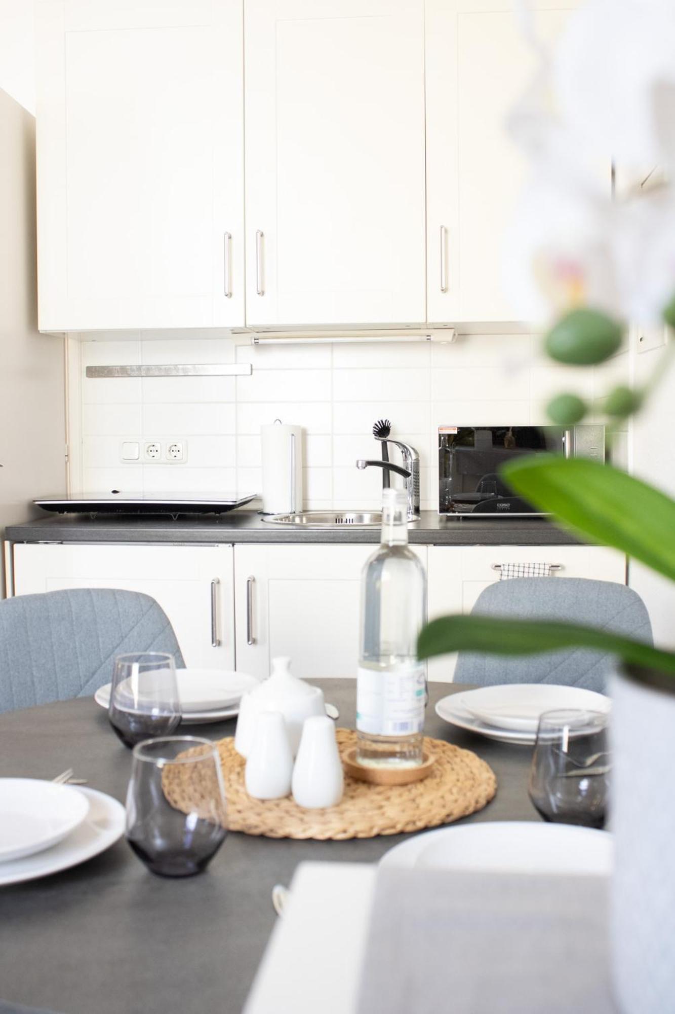 Apartment Wiesbaden Mitte, Zentral Am Park, Congresscenter 5 Min, Bahnhof 10Min Exteriör bild