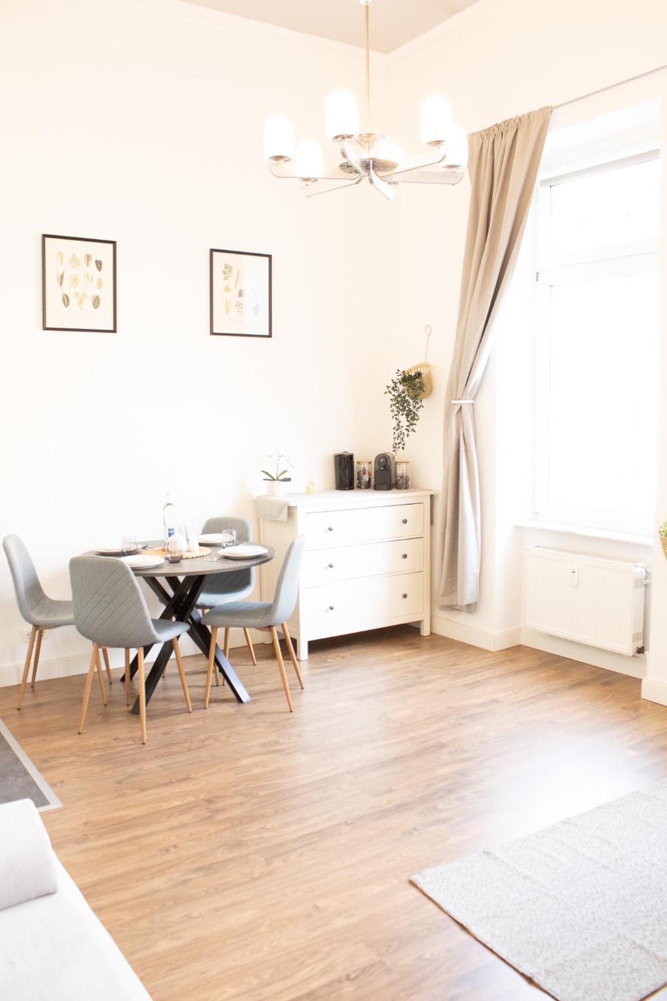 Apartment Wiesbaden Mitte, Zentral Am Park, Congresscenter 5 Min, Bahnhof 10Min Exteriör bild